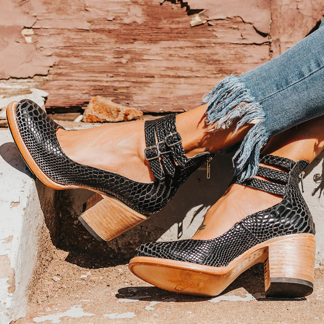 Ruby™ - Vintage Pumps