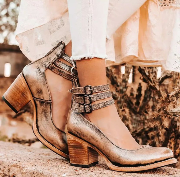 Ruby™ - Vintage Pumps