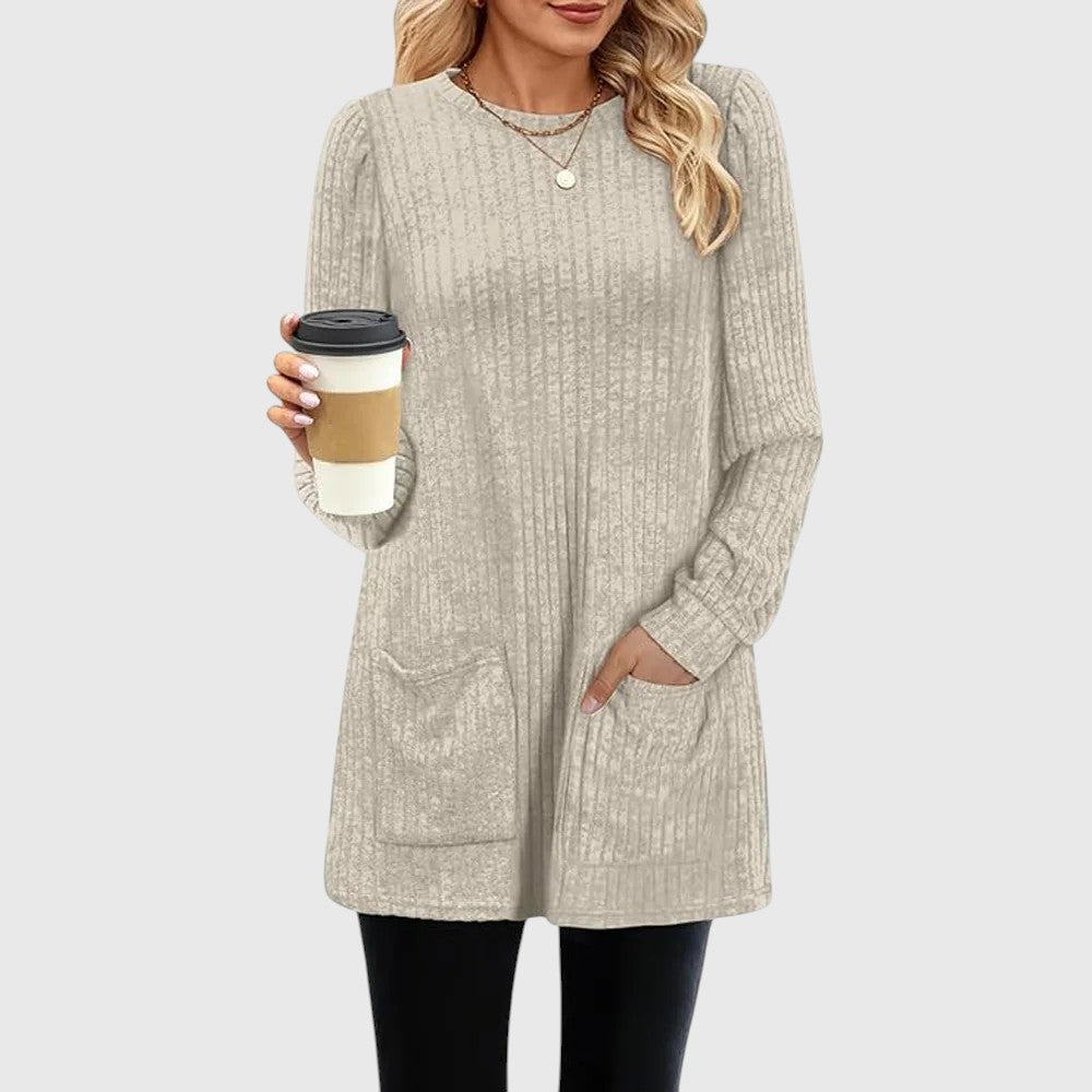 Meg - Oversized round neck jumper for women