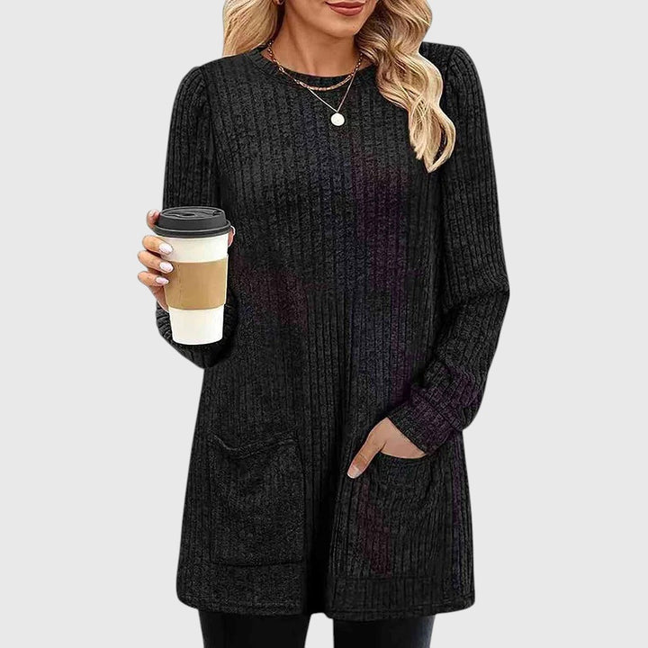 Meg - Oversized round neck jumper for women