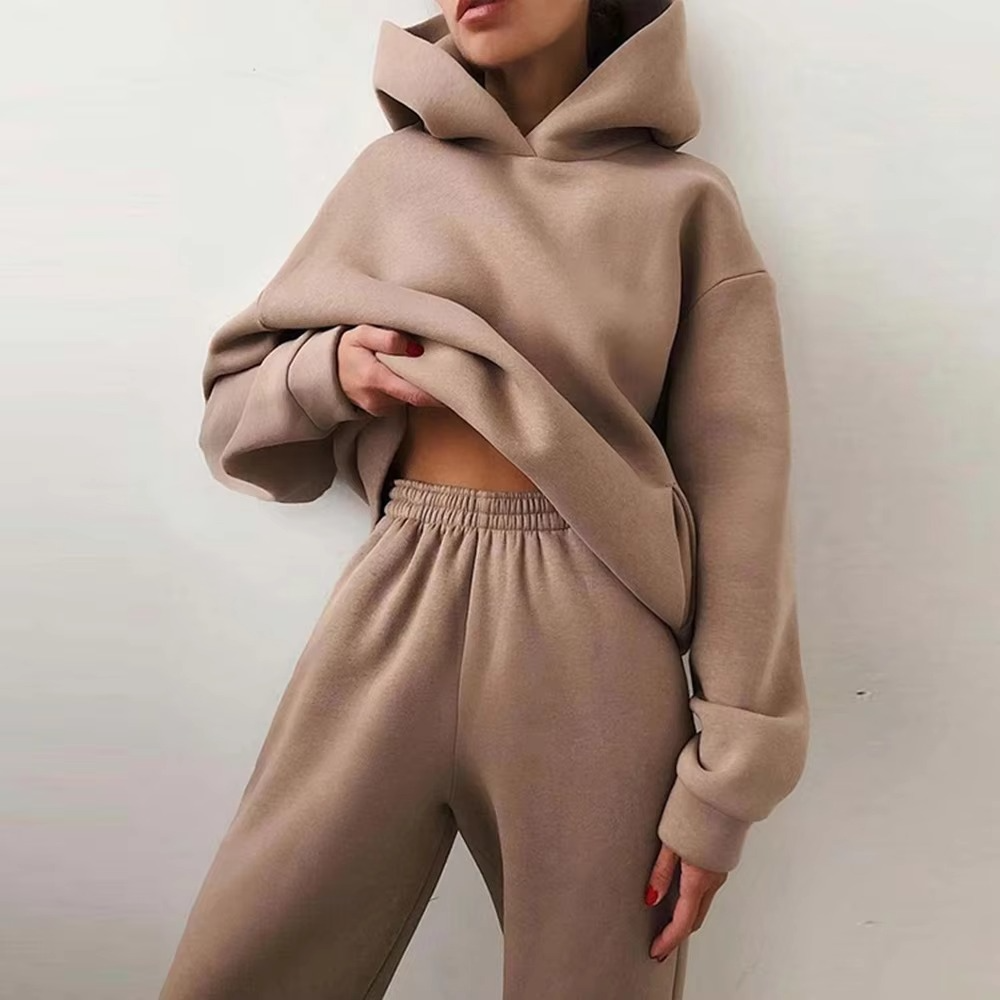 Melissa – Vintage Oversized Jogger Set for Women