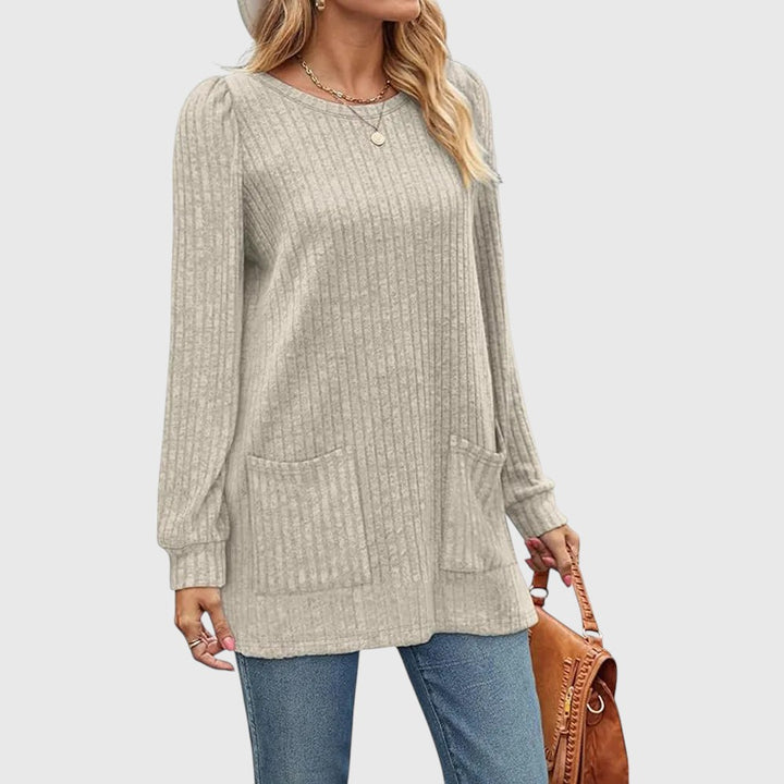 Meg - Oversized round neck jumper for women