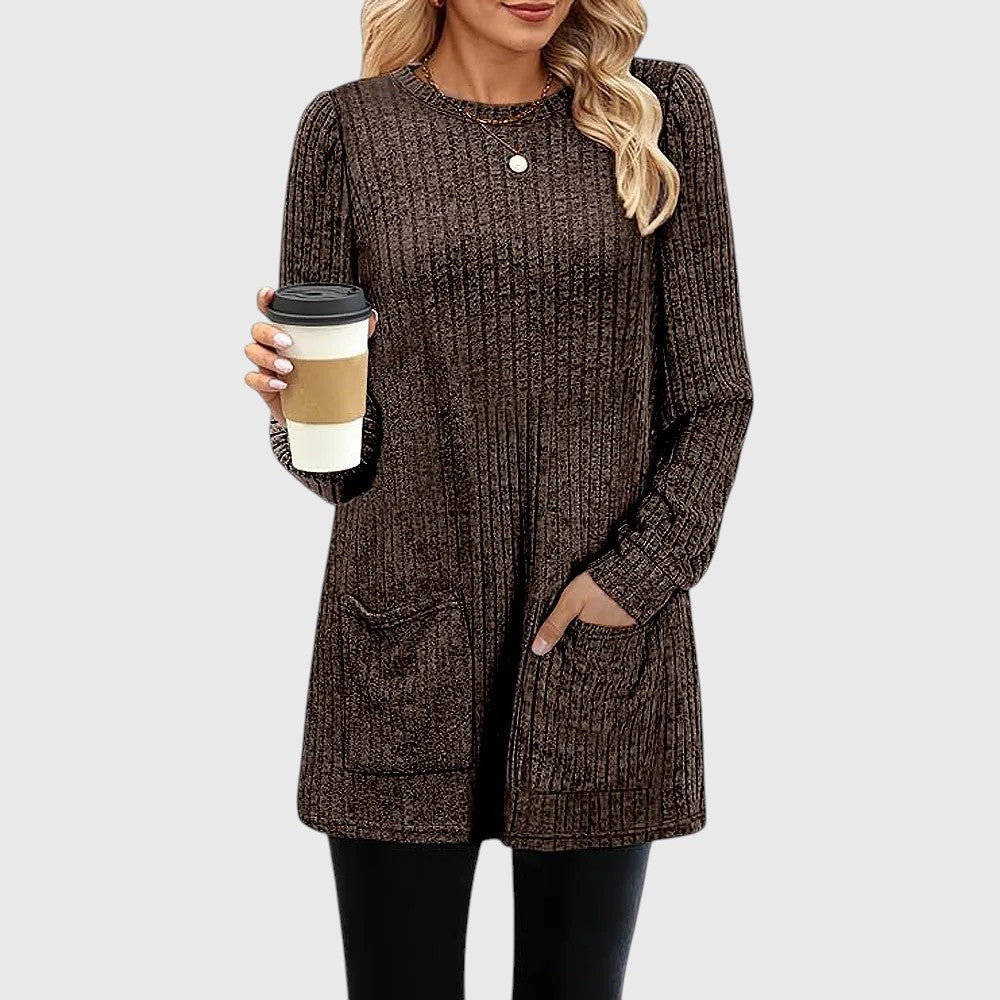 Meg - Oversized round neck jumper for women