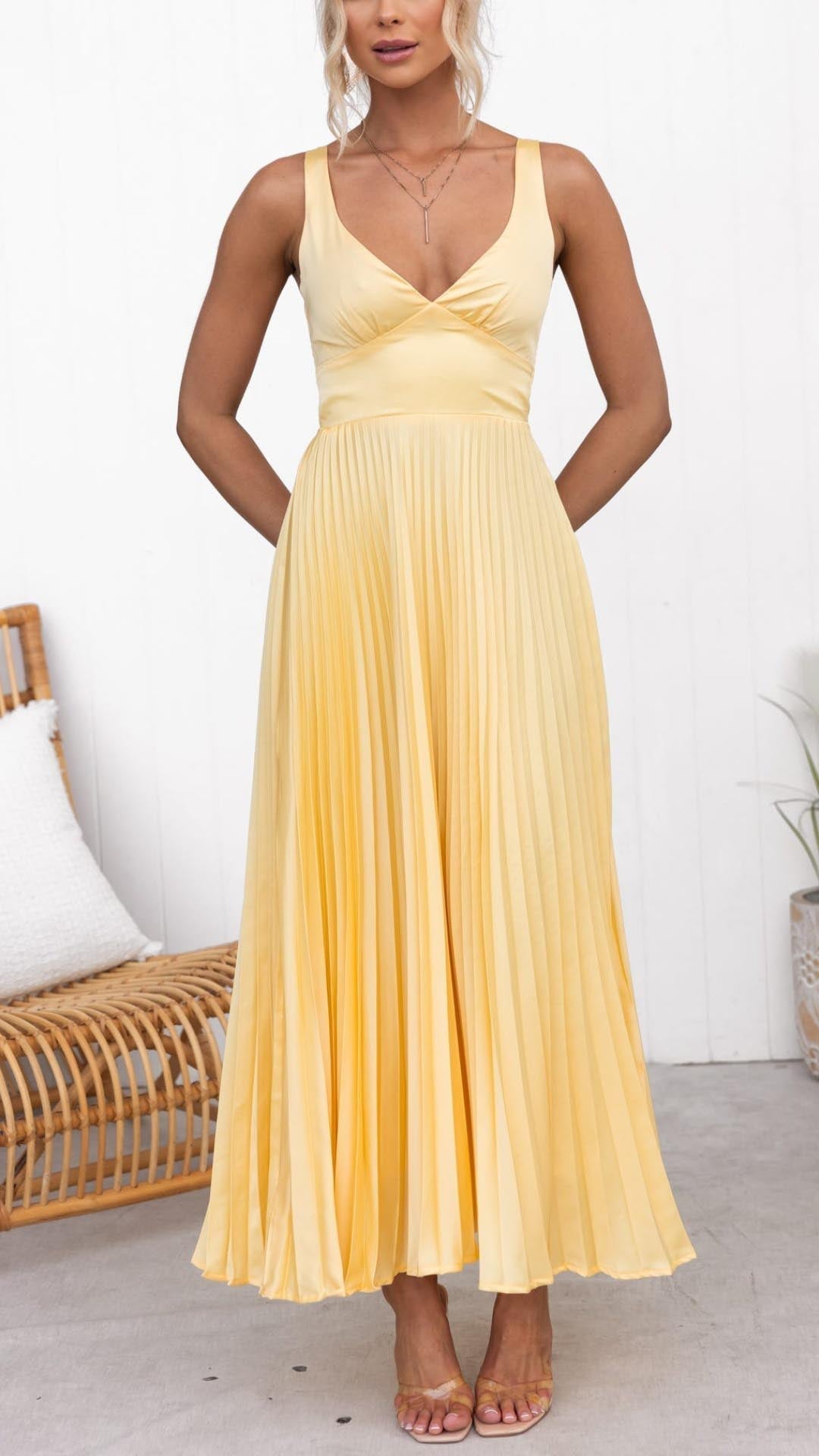 Kaye - Yellow pleated V-neck maxi dress