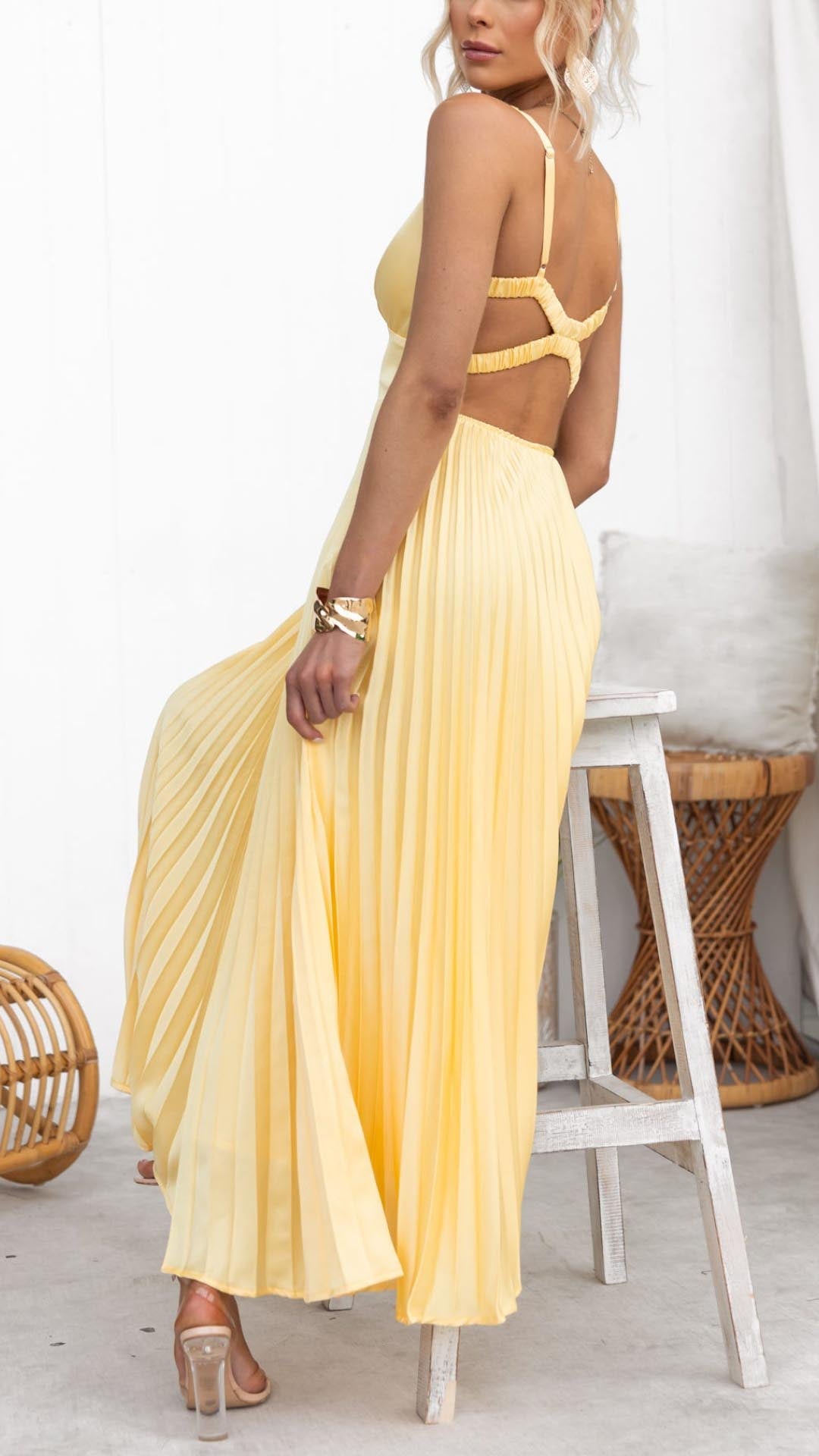 Kaye - Yellow pleated V-neck maxi dress