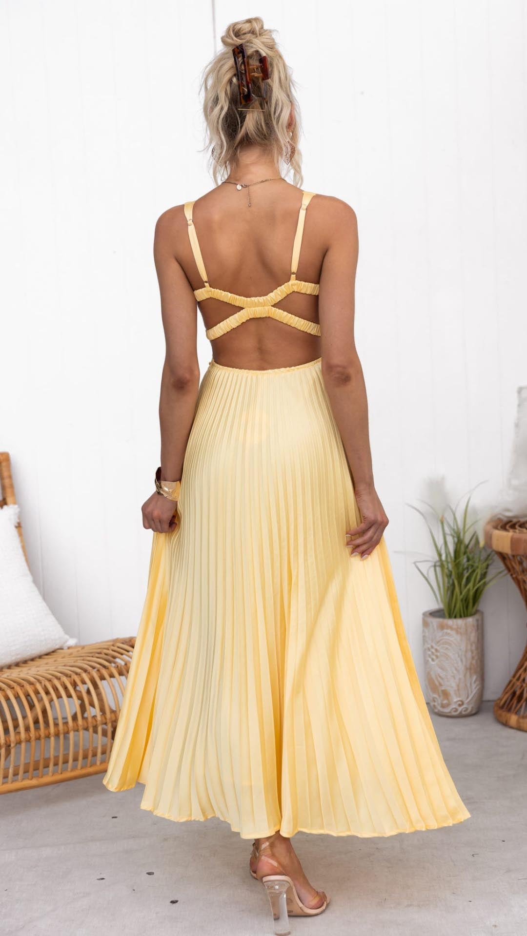 Kaye - Yellow pleated V-neck maxi dress