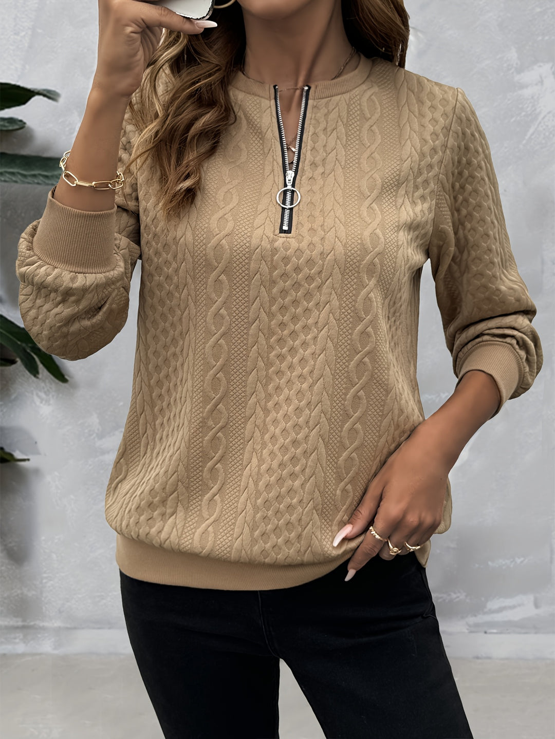 Niki - Elegant Jumper with Zip