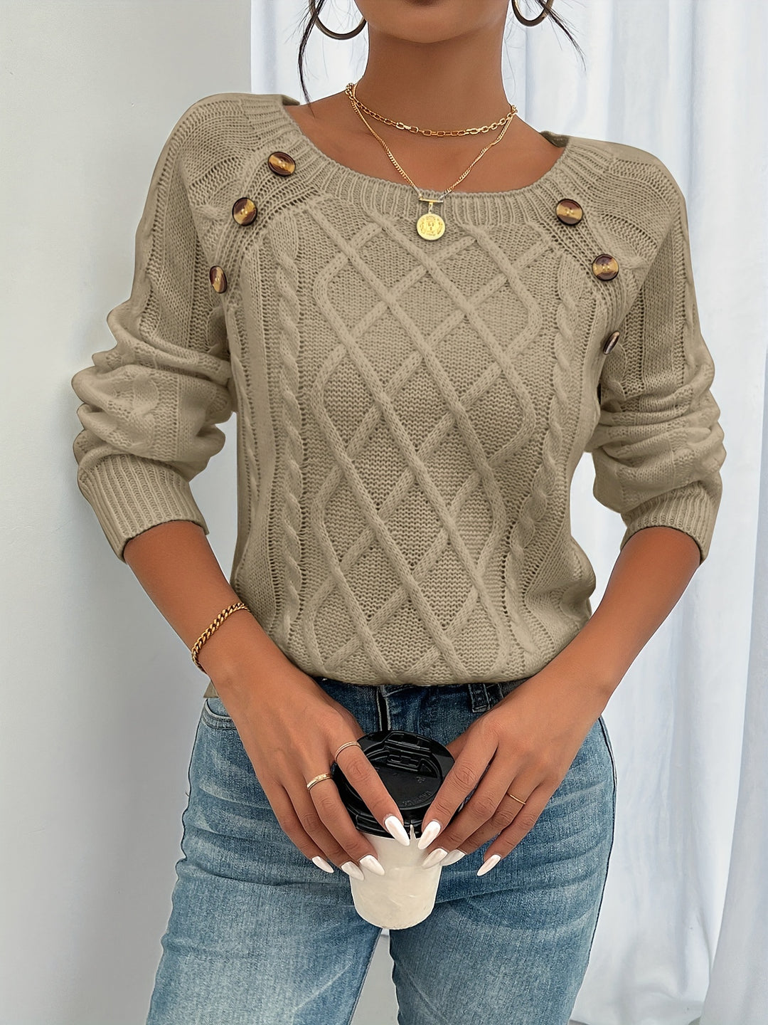 Viviene - Elegant Cable Knit Sweater