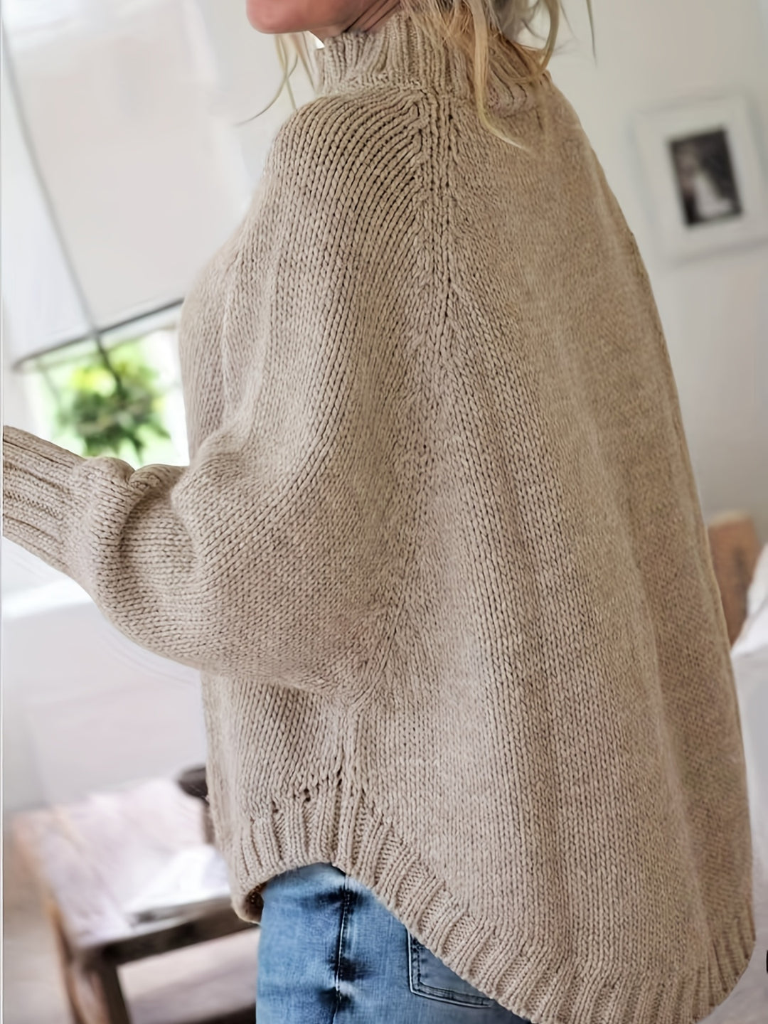 Janelle - Cozy Vintage Cable Knit Sweater