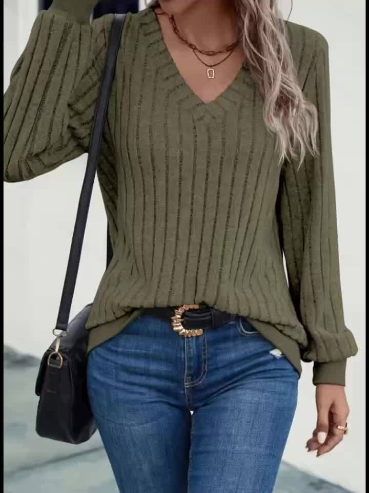 Renae - Elegant V-Neck Sweater